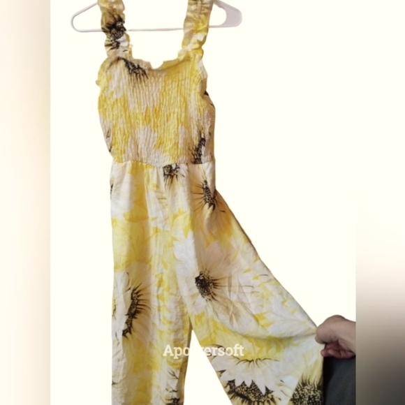 H&m Sunflower Smocked Jumpsuit/Romper with pockets Womens Size XS - Picture 3 of 8